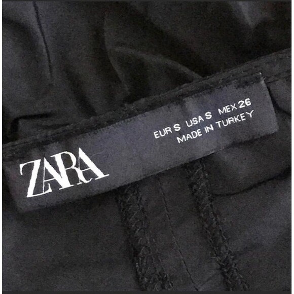 CLOSEOUT SALE MAKE AN OFFER-Zara black long puff sleeve ruched crop top size S - Picture 9 of 9